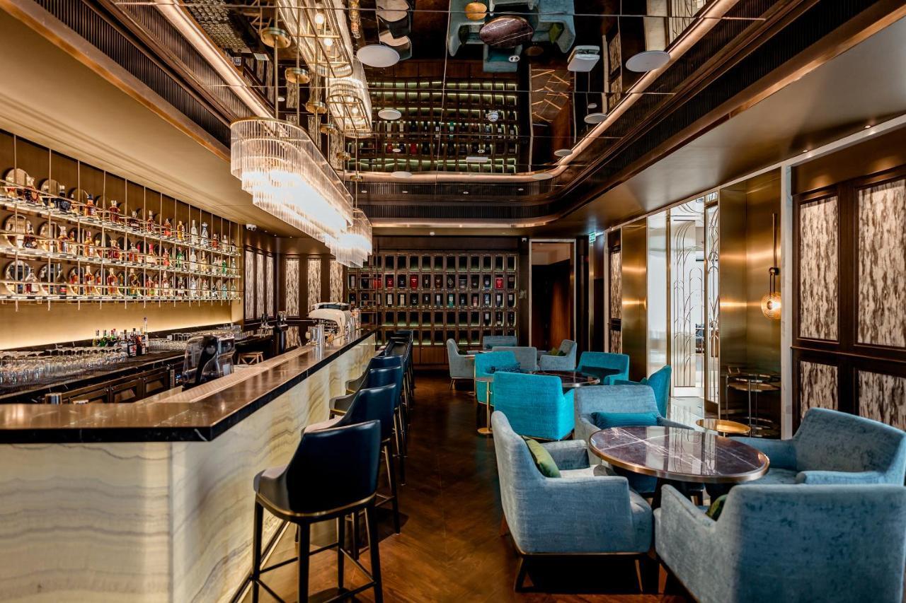 Silq Hotel & Residence, Managed By The Ascott Limited Банкок Екстериор снимка The Bar at The Hari