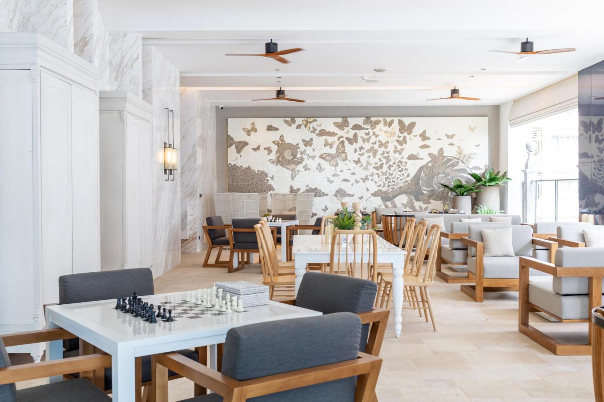 Silq Hotel & Residence, Managed By The Ascott Limited Банкок Екстериор снимка The restaurant at the Hotel