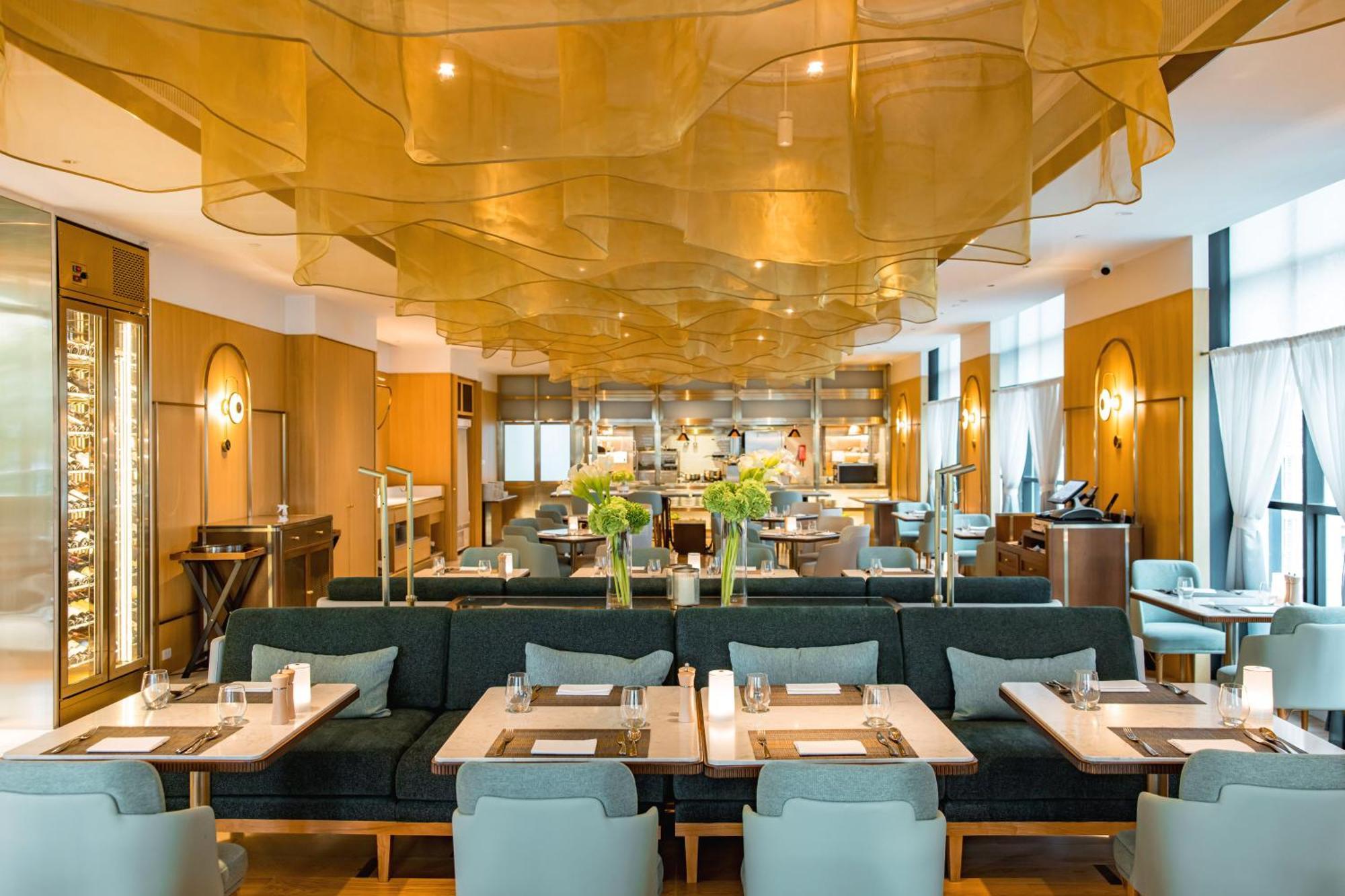 Silq Hotel & Residence, Managed By The Ascott Limited Банкок Екстериор снимка Restaurant 101