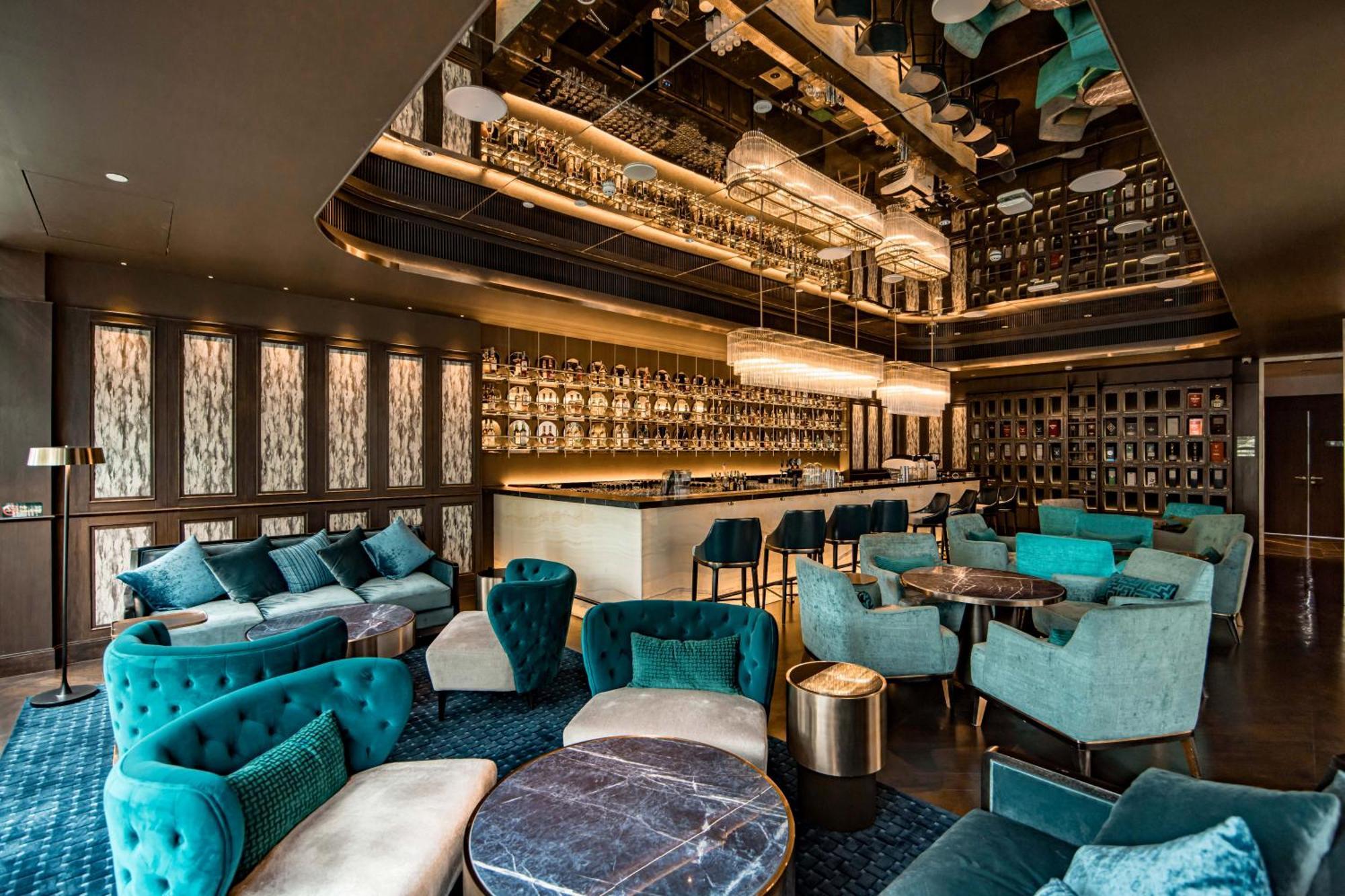 Silq Hotel & Residence, Managed By The Ascott Limited Банкок Екстериор снимка The Bar