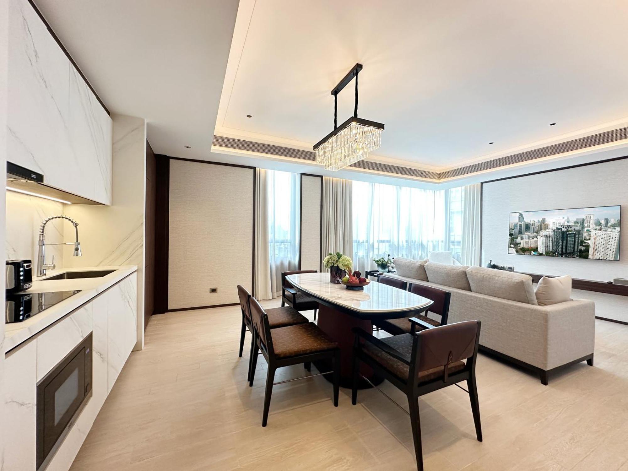 Silq Hotel & Residence, Managed By The Ascott Limited Банкок Стая снимка A typical apartment